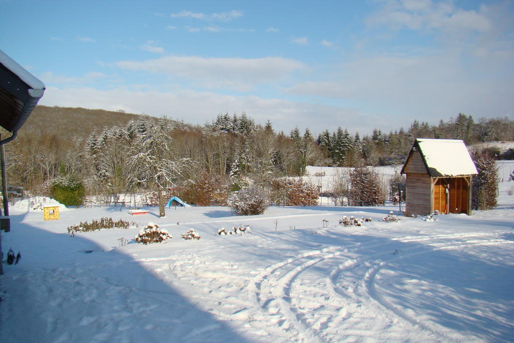 Gite De La Cour Bed and Breakfast Campandré-Valcongrain Kamer foto