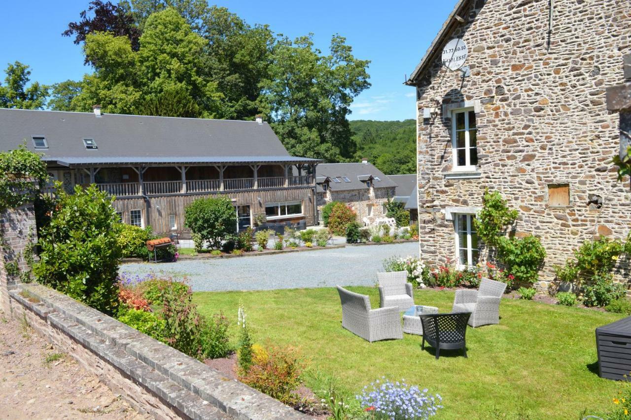 Gite De La Cour Campandré-Valcongrain Buitenkant foto