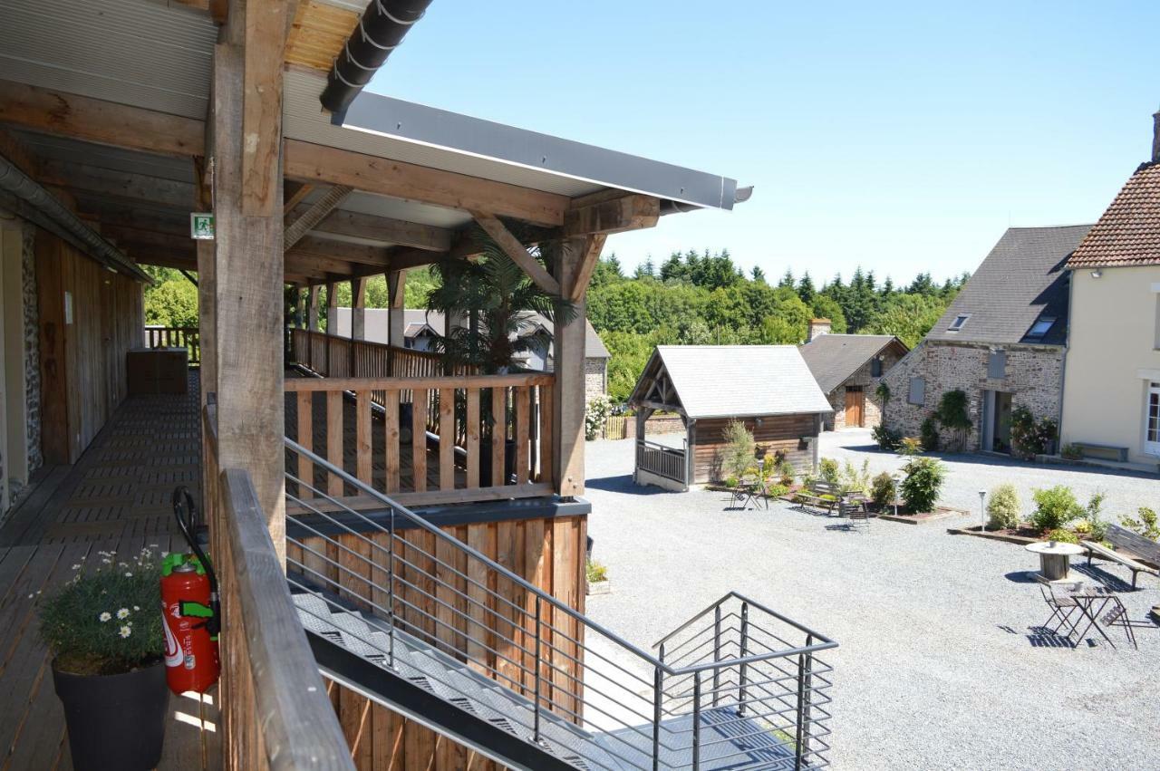 Gite De La Cour Campandré-Valcongrain Buitenkant foto